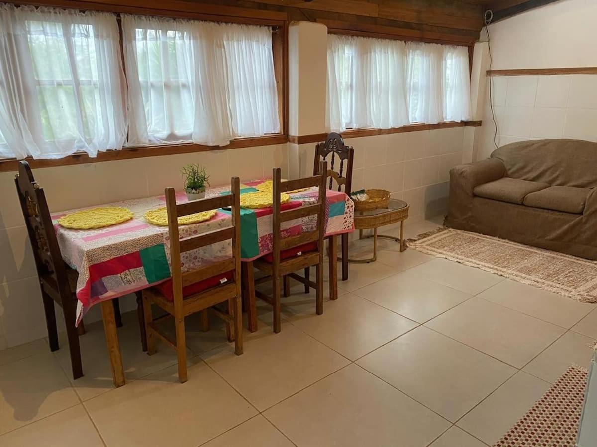 Holiday home Casa Completa, 2 Quartos, Estacionamento Gratuito, Wifi 300mb, Frigobar, Microondas, Fogao E Jardim