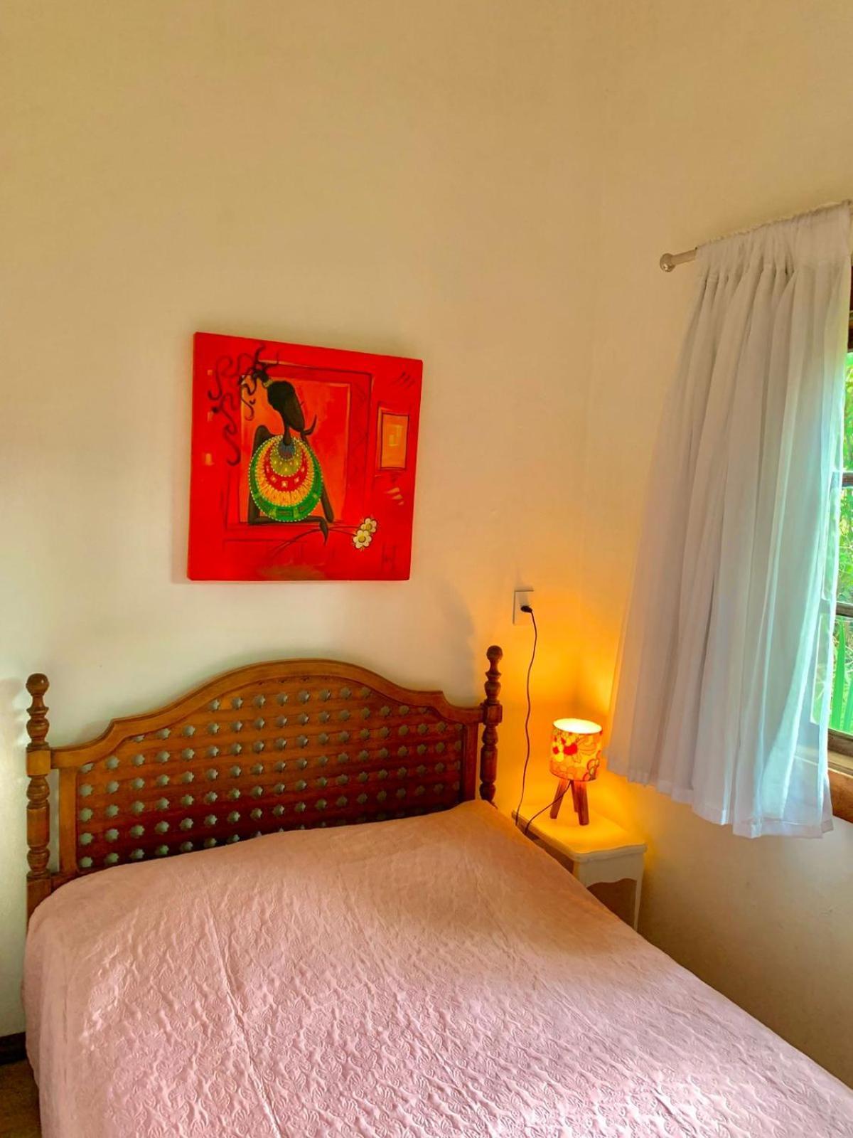 Casa Completa, 2 Quartos, Estacionamento Gratuito, Wifi 300mb, Frigobar, Microondas, Fogao E Jardim Holiday home